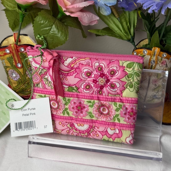 NWT Vera Bradley Petal Pink Coin Purse With Card Holder EUC Retired Pattern - Picture 2 of 8